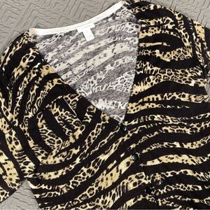 Chico’s Animal Print Lightweight Button Front Sweater Size 1 Medium EUC